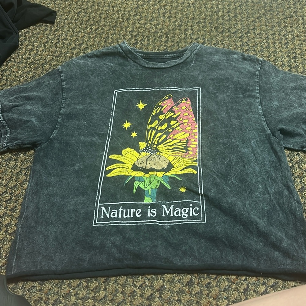 Cropped tee